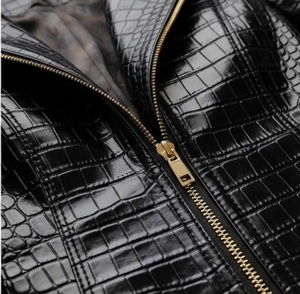 Chaqueta de Motociclista de Piel Sintética con Estampado de Cocodrilo Negro para Mujer, Cierre de Cremallera, Manga Larga, Largo Regular, Otoño - Product Image 3