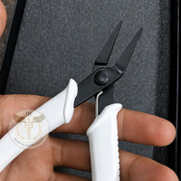 Pince à bec effilé en acier au carbone de haute qualité, noire/blanche, légère, outil de fabrication de bijoux lisse, 5 pouces, personnalisée Qorvex