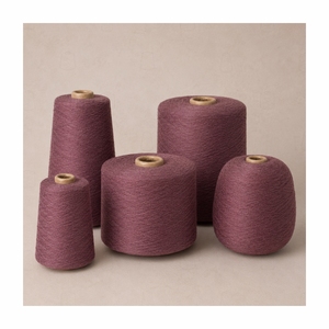 Hilo de algodón 100% teñido en morado, absorbente de humedad, para tejido textil, fabricado en India. - Product Image 3