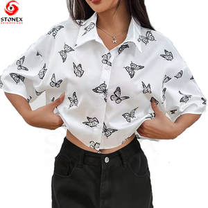 Camiseta Corta Elegante e Informal para Mujer, con Estampado de Mariposas, Manga Corta, Cierre con Botones Delanteros, Corte Regular, Ligera y Transpirable - Product Image 1