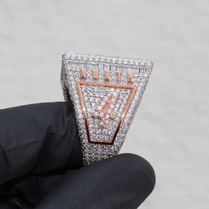 Anillo de Sello Cuadrado de Lujo con Moissanita, Diseño de Conejo Estrella Hip Hop, Bicolor Plata y Oro, Joyería de Declaración, Regalo - Product Image 2