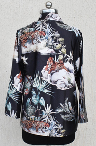 Chaqueta Kimono Japonesa de Satén 100% Seda, Ligera, Estilo Boho, para Mujer, Negra con Estampado Floral Tropical de Selva, Frente Abierto, con Estampado de Leopardo - Product Image 5