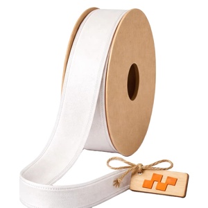 ริบบิ้นกำมะหยี่ทอหน้าเดียวขนาด 12 มม. จากนีลกามาล อินดัสทรีส์ ผลิตจากโพลีเอสเตอร์ 100% ทนต่อการหดตัว เนื้อนุ่ม หรูหรา สีพื้น สำหรับตกแต่ง - Product Image 1