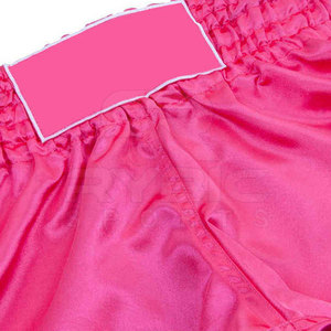 Shorts de Muay Thai de haute qualité, respirants, résistants aux déchirures, en soie 100%, avec patchs personnalisés - Product Image 3