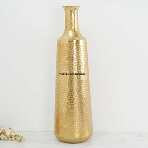 Nouveau design tendance, vase décoratif en métal avec longue base en verre, plaqué or, motif floral, minimaliste, fait main - Product Image 4