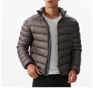 Chaquetas Acolchadas Personalizadas con Logotipo de Equipo Escolar para Hombre, Chaquetas de Invierno de Poliéster Duradero, Venta al Por Mayor - Product Image 2
