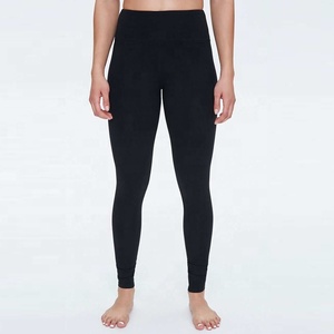 Solid Yoga Pants Mid Waist <b>Leggings</b> <b>with</b> <b>Pockets</b> Knee Length SpandexPolyester Four-Way Stretch Breathable Lightweight for Women - Product Image 1