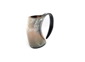 Tasse en corne de loup gravée - Product Image 5