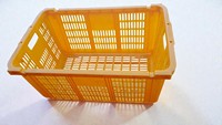Caja de Plástico con Asa Metálica – 100% PLÁSTICO VIRGEN, Fábrica de Vietnam, Caja de Plástico Apilable, Apta para Almacenamiento de Alimentos