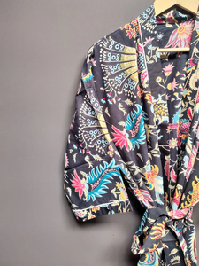 Bata Kimono de Algodón Suave y Transpirable con Estampado Digital de Dibujos Animados para Mujer, Camisón de Verano Hecho a Mano con Cuello en V y Elástico, de Naaz Textile - Product Image 5