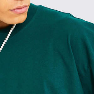 Camiseta informal de gran tamaño para hombre, tela ligera y suave, ajuste relajado, ideal para ropa de calle, uso diario, atuendo de verano y estilo moderno - Product Image 3