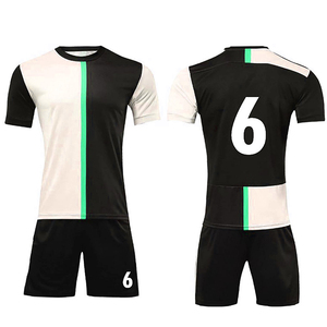 Tenues de football haut de gamme, maillot et short de football personnalisés avec logo, vente en gros, fournisseur d'usine de vêtements OEM - Product Image 2