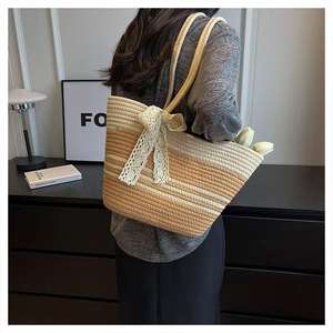 กระเป๋าสะพายไหล่ผู้หญิงลายสัตว์ถักโครเชต์แบบใหม่ทันสมัย พร้อมซิปปิดและโบว์ผีเสื้อสีสันตัดกัน - Product Image 1