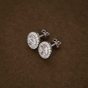 Exquisitos Pendientes Halo Chapados en Oro de 14K con Rodio, Diamante Cultivado en Laboratorio de Corte Ovalado de 3Ct, Certificado IGI, Modernos, Elegantes, para Uso Diario, Fiestas y Bodas - Product Image 4