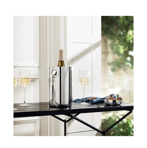 Enfriador de champán minimalista y elegante – Funda de lujo plateada para vino – Enfriador de mesa de doble pared - Product Image 4