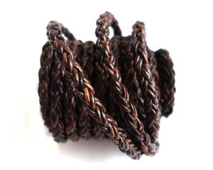 Cordones cuadrados de cuero trenzado de alta calidad, hallazgos de joyería con patrón artesanal, 4mm, 5mm, precio al por mayor, fabricación de accesorios - Product Image 4