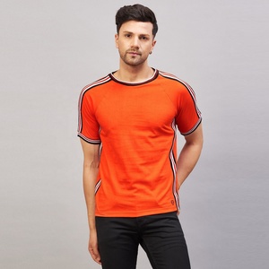 Precio al por mayor 100% algodón camisetas de los hombres de alta calidad Slim Fit cuello redondo con logotipo personalizado en blanco camisetas de los hombres de tela de punto - Product Image 2