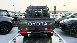 Brand New 2025 LC79 SC 4.1-6L Diesel Hybrid I-Force Max Premium Turbo Automatic Transmission R20 Left Dark SUV Leather Panoramic - Product Image 3