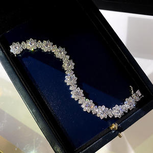 AMBER JEWELS Bracelet tennis unisexe en cristal, strass, diamant de laboratoire et perle d'eau douce, motif floral romantique, pour usage quotidien, chaîne à maillons IGI - Product Image 5