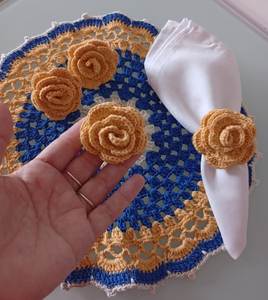 แหวนรองผ้าเช็ดปากถักโครเชต์ลายดอกไม้ประณีต งานแฮนด์เมด ตกแต่งโต๊ะสำหรับงานแต่งงาน งานเลี้ยง สไตล์วินเทจสุดหรู - Product Image 1