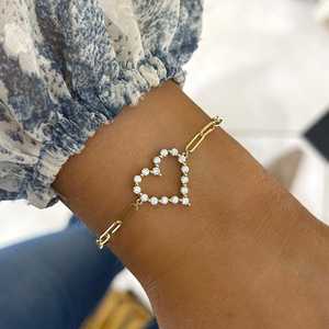 Pulsera de Oro Sólido de 14k y 18k con Corazón Abierto y Diamantes Redondos, Engaste de Garras, Minimalista, para Uso Diario, Delicada, con Cadena Tipo Paperclip - Product Image 5