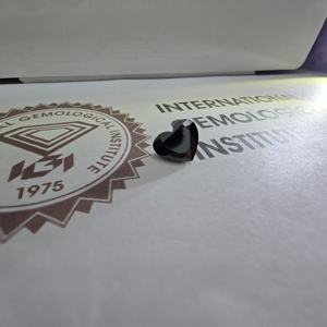 Diamante suelto de 1.5 quilates, corte brillante modificado, forma de corazón, color negro elegante, certificado por IGI, cultivado en laboratorio, para la elaboración de joyas. - Product Image 5
