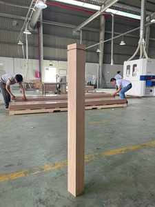 Poteau d'escalier carré en bois massif avec capuchon en bois pour l'installation d'escaliers - Product Image 3
