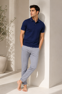 Polo homme tendance avec un design moderne, tissu doux, facile à porter, parfait pour le streetwear et les tenues quotidiennes, élégant et stylé. - Product Image 5