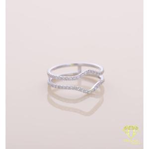 Bague de mariage en diamant de laboratoire en forme de V, bague empilable incurvée pavée, bague de mariée en or blanc pour femme - Product Image 5