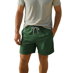 Shorts pour hommes personnalisés de couleur verte, cordon de serrage, taille élastique, séchage rapide, shorts décontractés, Bermuda, tissu 100% polyester, shorts de bain - Product Image 4