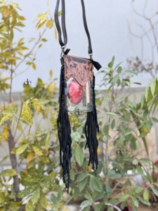 Bolso Transparente con Flecos de Cuero Tallado a Mano, Elegante Bolso para Teléfono, Bolso Pequeño, Bolso Multiusos para Mujer - Product Image 2