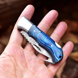 Couteau pliant à lame Guthook en damas fait main - manche en pakkawood bleu, étui en cuir, logo personnalisé OEM/ODM - Product Image 2