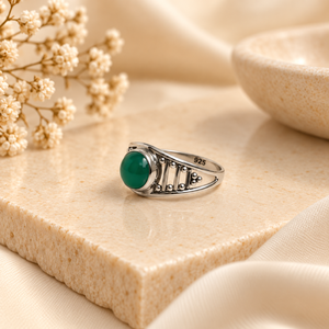 Bague classique pour femme en argent sterling 925 massif, faite à la main, avec cabochon en onyx vert naturel serti clos, estampillée, pour mariage et soirée - Product Image 3