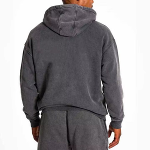 Conjunto de Sudadera con Capucha y Pantalones Cortos para Hombre, Diseño Desgastado Personalizado, Lavado a la Piedra, Transpirable y Bordado, Dos Piezas - Product Image 3