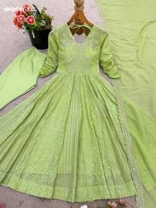 Conjunto de Anarkali de Seda con Bordado de Lentejuelas de Alta Calidad para Uso Ocasional, con Pantalón y Dupatta, a Precio de Mayoreo - Product Image 5