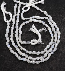 Cuentas de Piedra Lunar Arcoíris Blanca Natural, Forma de Pepita Lisa de 5x7-6x9MM, Cuentas de Piedra Lunar Arcoíris de 13 Pulgadas para Fabricación de Joyería - Product Image 1