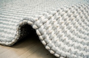 Alfombra Tejida a Mano HARI ENTERPRISES HE420, Alfombra de Lana Gruesa Trenzada, Estilo Moderno Neutral para el Hogar, Pelo Medio - Product Image 5