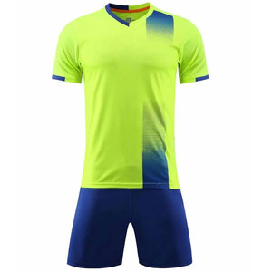 Uniforme de fútbol para hombre, cuello redondo, poliéster, uniforme de fútbol sublimado con logotipo y nombre personalizados, uniforme de fútbol OEM. - Product Image 1
