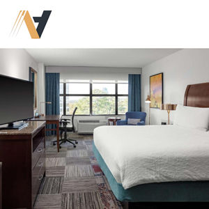 Ensemble de meubles de chambre à coucher de style californien moderne pour la rénovation et le rebranding des chambres d'hôtel commerciales Hilton - Product Image 1