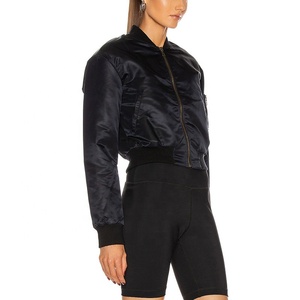 Chaqueta de bombardero negra de nuevo estilo al por mayor abrigo de invierno de satén personalizado para hombre y mujer chaqueta de cuero de moda para hombre y mujer - Product Image 2