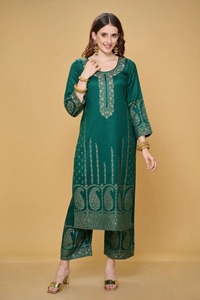 ซัพพลายเออร์อินเดีย Safaa Exclusive Dilkash คอลเลคชั่นฤดูหนาว ชุดเดรสปักลายอินเทรนด์สำหรับฤดูหนาว มีจำหน่ายในราคาที่ดีที่สุด - Product Image 3