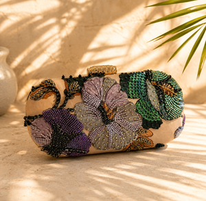 Pochette carrée pour femme, colorée, brodée, perlée, scintillante, avec des perles |   Fleurie bohème pour soirée, mariage, fête, faite à la main, personnalisable - Product Image 2
