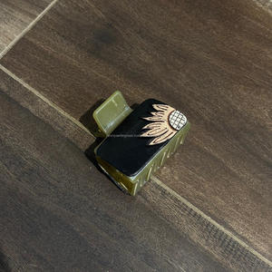 Nouveau personnaliser différentes formes et tailles de conception florale avec des accessoires en cuir usiné gravé disponibles pince à cheveux pour les femmes - Product Image 2