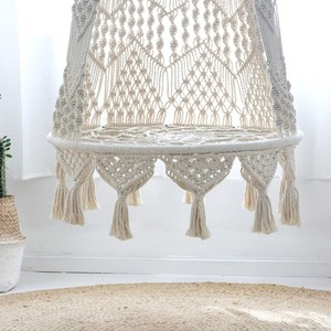 Chaise suspendue en macramé bohème artisanale avec base en bois - Vente en gros - Product Image 3