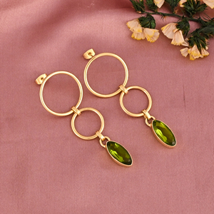 Pendientes Elegantes de Peridoto con Engaste de Bisel para Mujer |   Latón Chapado en Oro - Product Image 2