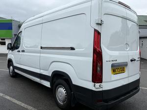 MINT 2023 DELIIVER <b>9</b> 2.0 D20 PANEL VAN 5DR DIESEL/PETROL MANUAL/AUTOMATIC FWD L3 H2 EURO 6 163 PS - Product Image 2