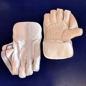 High Quality Durable <b>Cricket</b> Keeping Gloves Made of Leather for Match and Training Ambidextrous Double-Stitched Design - Product Image 1