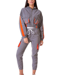 Ensemble de survêtement coupe-vent personnalisé en nylon et polyester avec blocs de couleur, ensemble de jogging pour femme, vêtements de sport, haut court zippé, tenue d'extérieur en nylon - Product Image 6