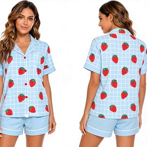 Ensemble de pyjama pour femmes à imprimé fraises, manches courtes, vêtements de nuit en coton, décontracté d'été, deux pièces, bleu avec motif à carreaux - Product Image 1