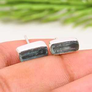 Pendientes de botón de aguamarina, piedra de nacimiento de marzo, de plata de ley, joyería minimalista para uso diario - Product Image 4